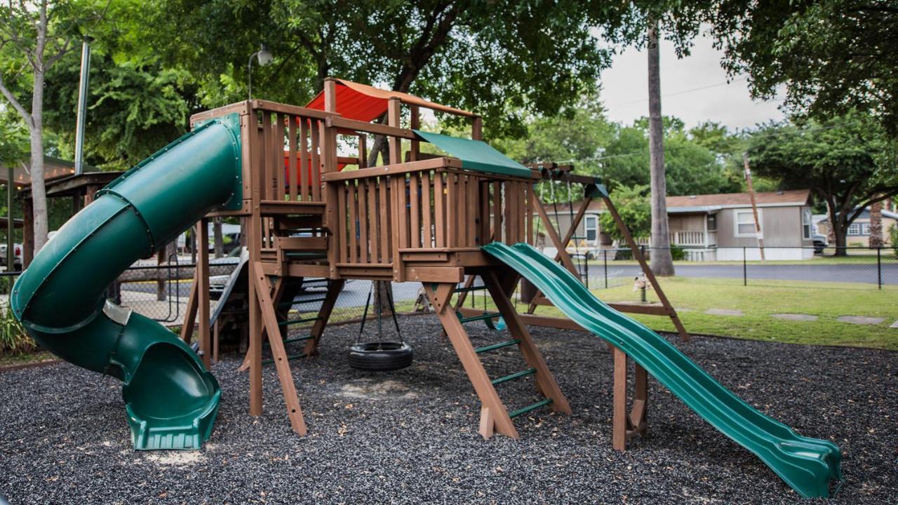 סן אנטוניו Travelers World Rv Resort מראה חיצוני תמונה